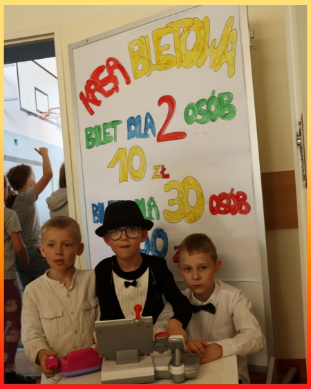 Przedstawienie w klasie 1b - Cyrk